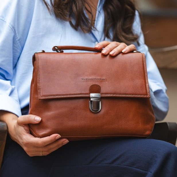 Renata Full-Grain Leather Handbag نسائي – alternate product view 2