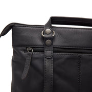 Caldero Full-Grain Leather Laptop Backpack نسائي - Structured Side Profile Showing Gusset Depth &amp; Expansion Capacity