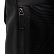 
Solid Antique Brass Hardware & Heavy-Duty Dual Zipper Detail on Farrow حقيبة ظهر جلدية للابتوب