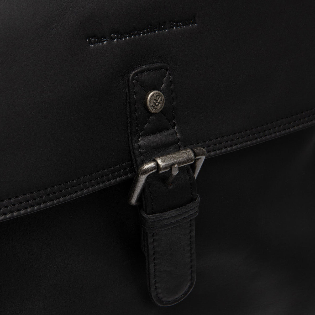 عرض البطانة الداخلية Showing Dedicated Padded Laptop Sleeve & Multi-Compartment Organization