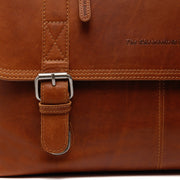 
Solid Antique Brass Hardware & Heavy-Duty Dual Zipper Detail on Imperia حقيبة لابتوب جلدية