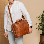 Ryan Full-Grain Leather Laptop Bag رجالي – alternate product view 3