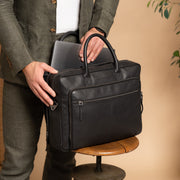Tacama Full-Grain Leather Laptop Bag نسائي - Structured Side Profile Showing Gusset Depth &amp; Expansion Capacity