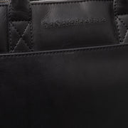 
Solid Antique Brass Hardware & Heavy-Duty Dual Zipper Detail on Tilbury حقيبة لابتوب جلدية