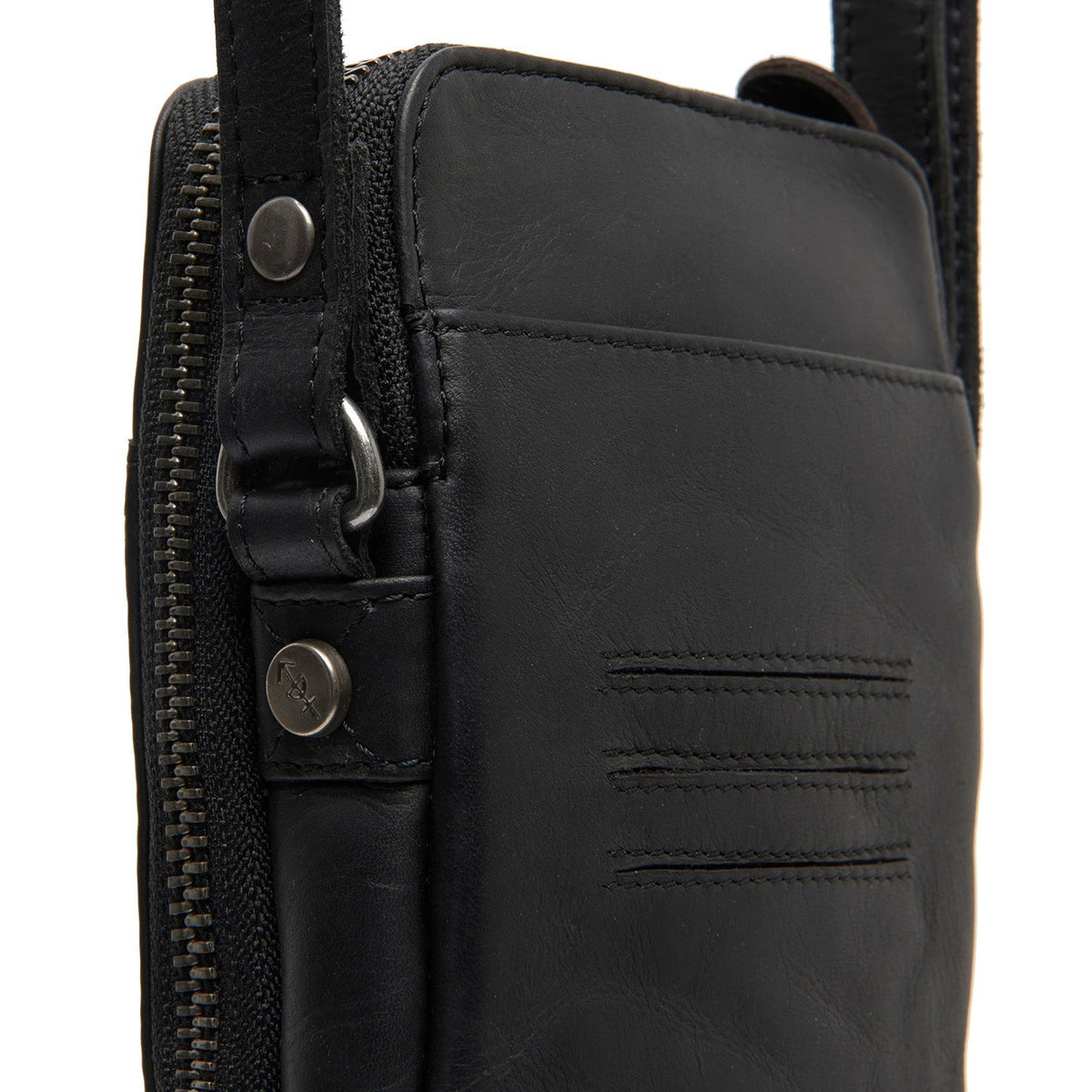 Alesund Full-Grain Leather Phone Bag نسائي - Lateral Side Profile View Showing Sleeve Cut &amp; Athletic Taper Fit