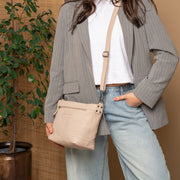 Zarita Full-Grain Leather Shoulder Bag نسائي - Structured Side Profile Showing Gusset Depth &amp; Expansion Capacity