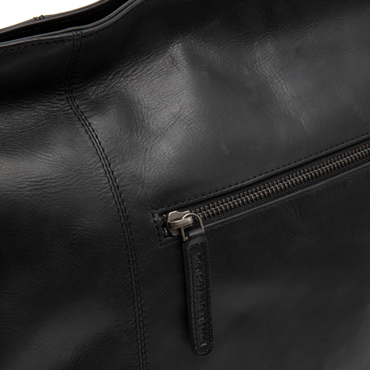 Zira Full-Grain Leather Shoulder Bag نسائي - Structured Side Profile Showing Gusset Depth &amp; Expansion Capacity