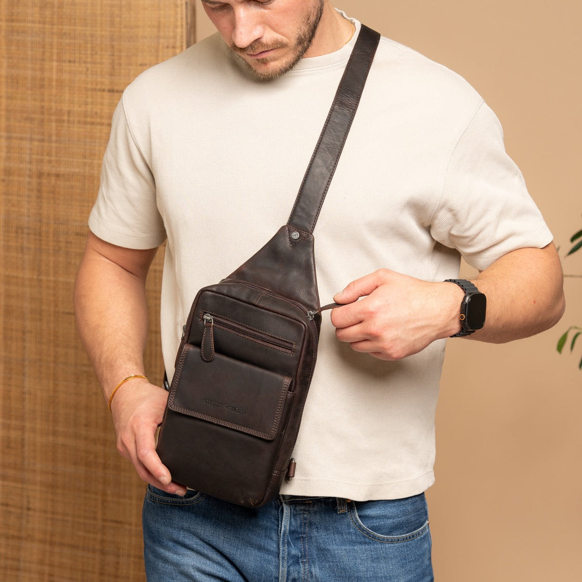 Leather Sling Bag Turelle نسائي – alternate product view 2