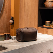 Biassa Full-Grain Leather Toiletry Bag نسائي – alternate product view 2