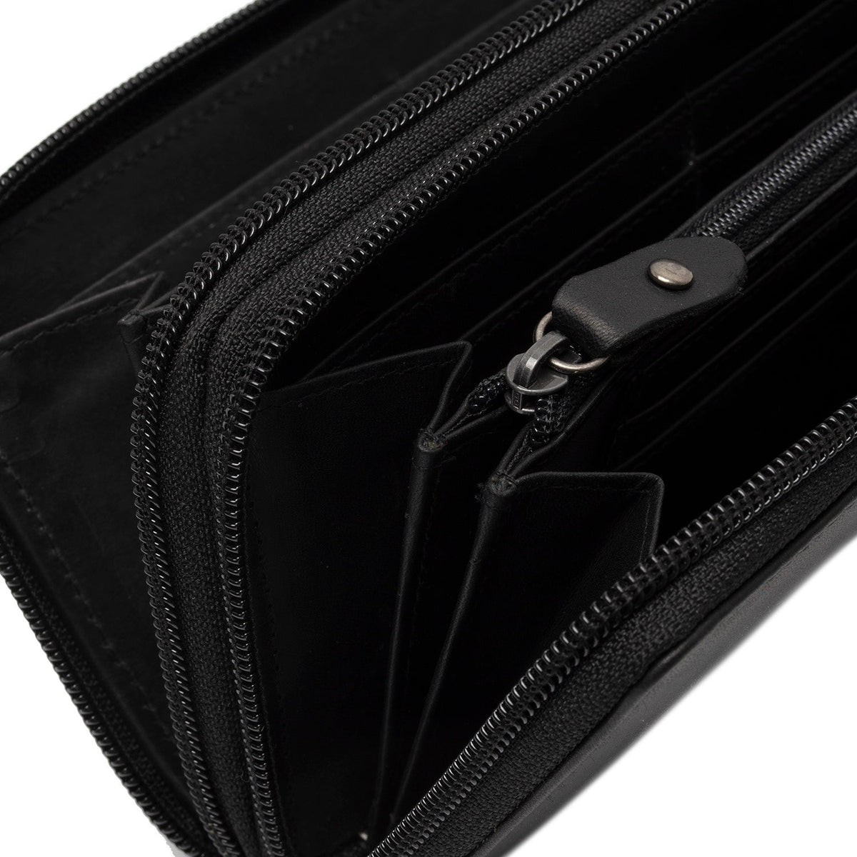 Solid Antique Brass Hardware &amp; Heavy-Duty Dual Zipper Detail on Hadley Full-Grain Leather Wallet نسائي