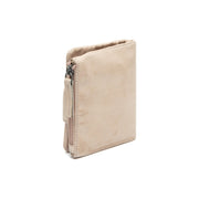 100% Full-Grain Wax Pull-Up 100% Full-Grain Leather Grain Texture &amp; Handcrafted Patina Detail