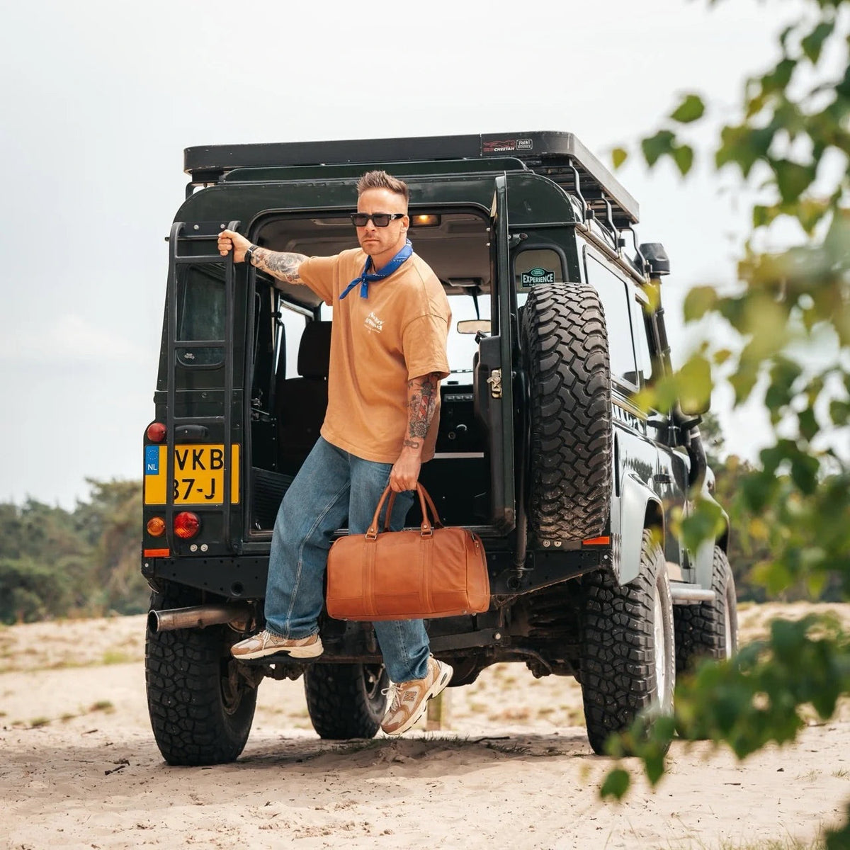 Perth Full-Grain Leather Weekender Bag نسائي – alternate product view 3