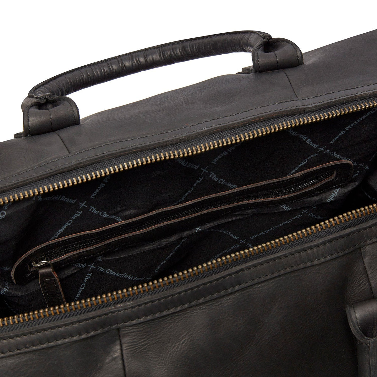 Solid Antique Brass Hardware &amp; Heavy-Duty Dual Zipper Detail on Portsmouth Full-Grain Leather Weekender Bag نسائي