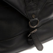
Solid Antique Brass Hardware & Heavy-Duty Dual Zipper Detail on Portsmouth II حقيبة سفر جلدية عطلة نهاية الأسبوع