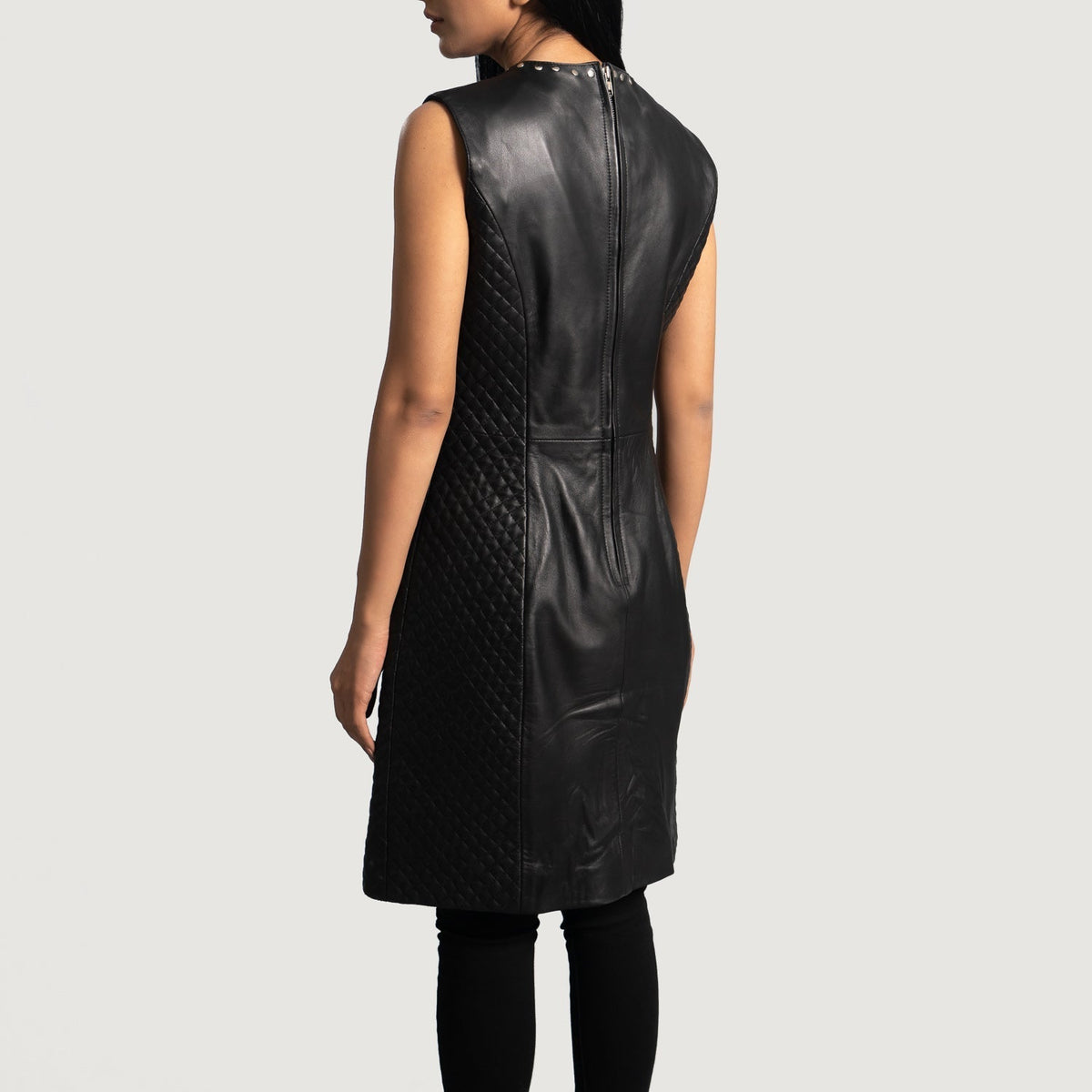 
Luxe أسود Leather Dress نسائي - عرض جانبي يوضح قَصّة الأكمام المريحة