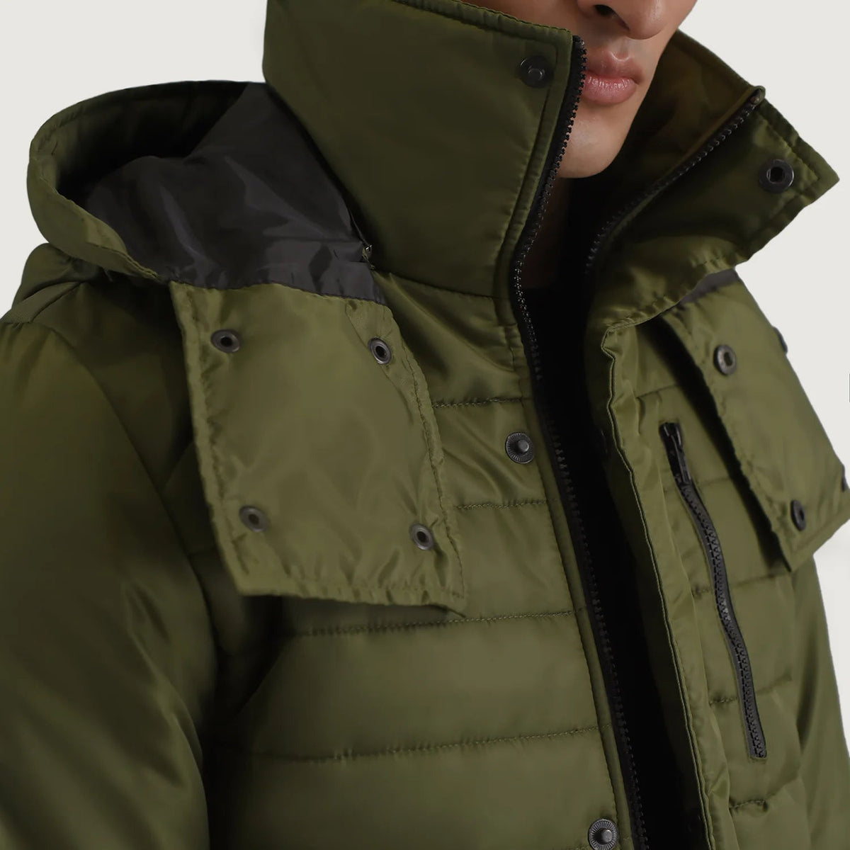 
Authentic Full-Grain Leather Grain Texture & Heavy-Duty Seam Stitching Detail