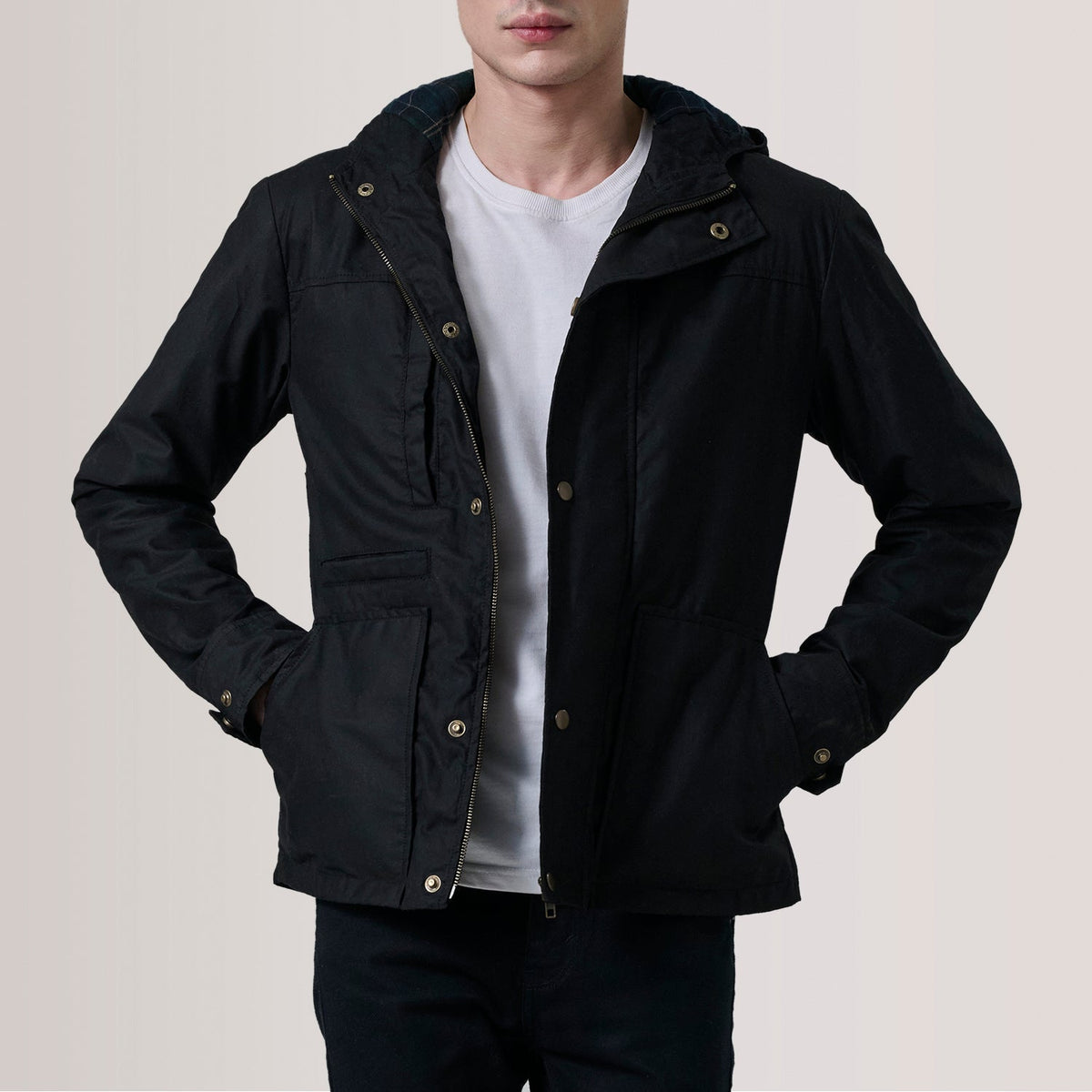 Marlo أسود Canvas Hooded Work جاكيت جلد رجالي For Men in Black Waxed Cotton Canvas - Front Profile View &amp; Tailored Silhouette | Buy Online
