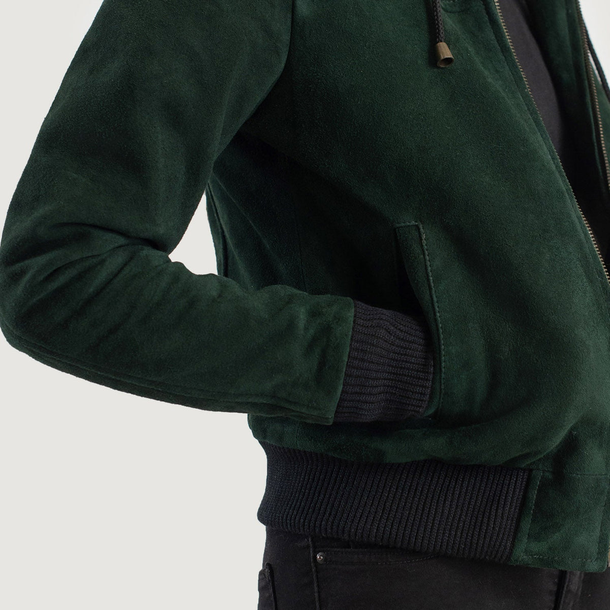 
عرض البطانة الداخلية Showing Fleece Lined & جيبان داخليان عمليان