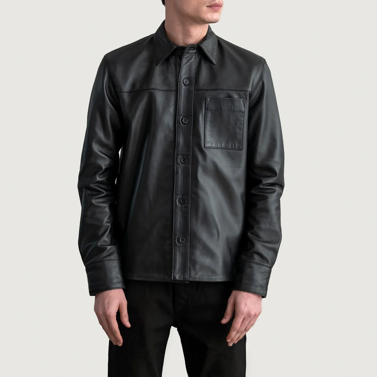 Scout أسود Leather Shirt رجالي - Lateral Side Profile View Showing Sleeve Cut &amp; Athletic Taper Fit