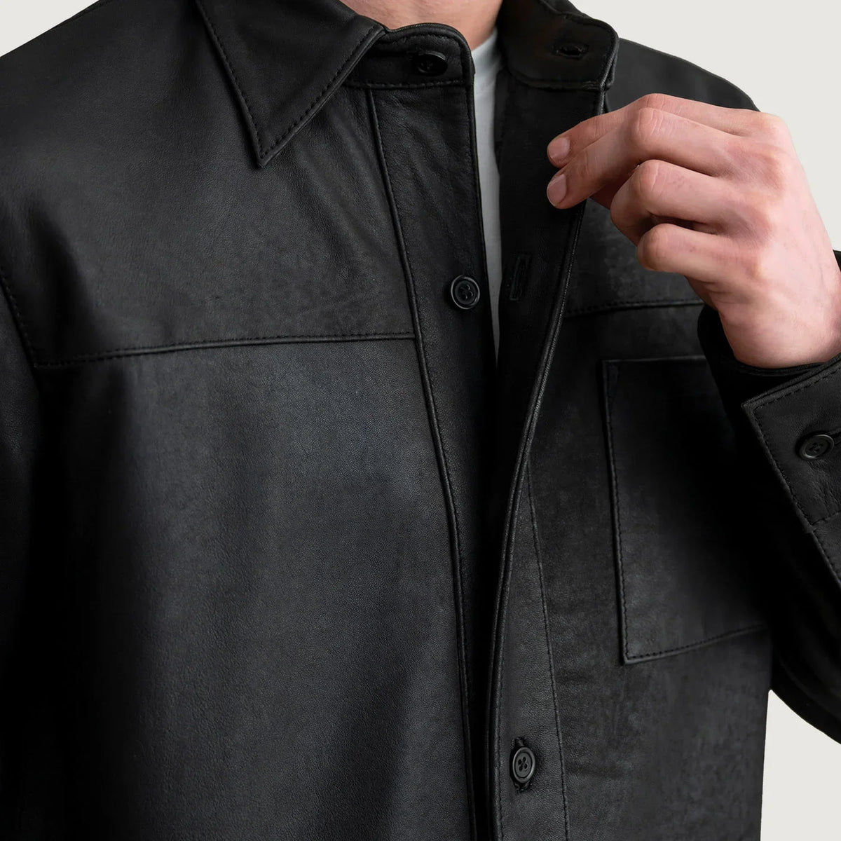 
Authentic Sheepskin Leather with Semi-Aniline Finish Grain Texture & Heavy-Duty Seam Stitching Detail