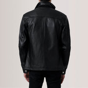 
تفاصيل مقربة للياقة وسحابات المعدن في Sean أسود Leather Classic جاكيت جلد رجالي For Men