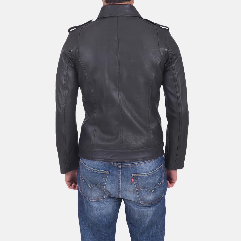Sergeant أسود جاكيت جلد رجالي - Lateral Side Profile View Showing Sleeve Cut &amp; Athletic Taper Fit