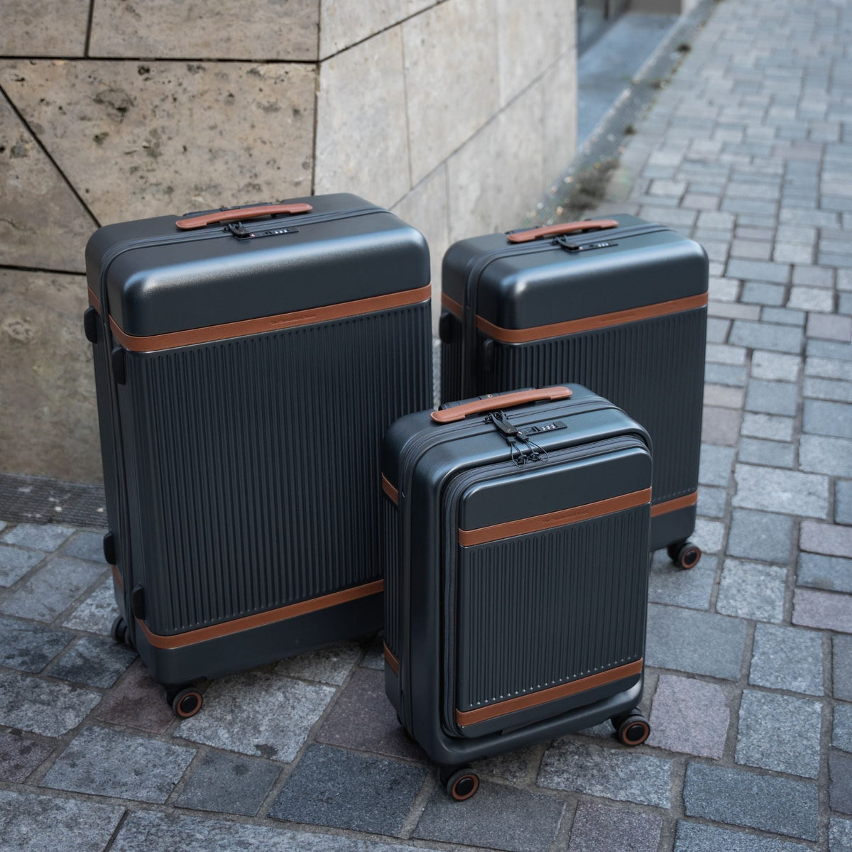 Suitcase Set Front Pocket Zuna نسائي – alternate product view 2