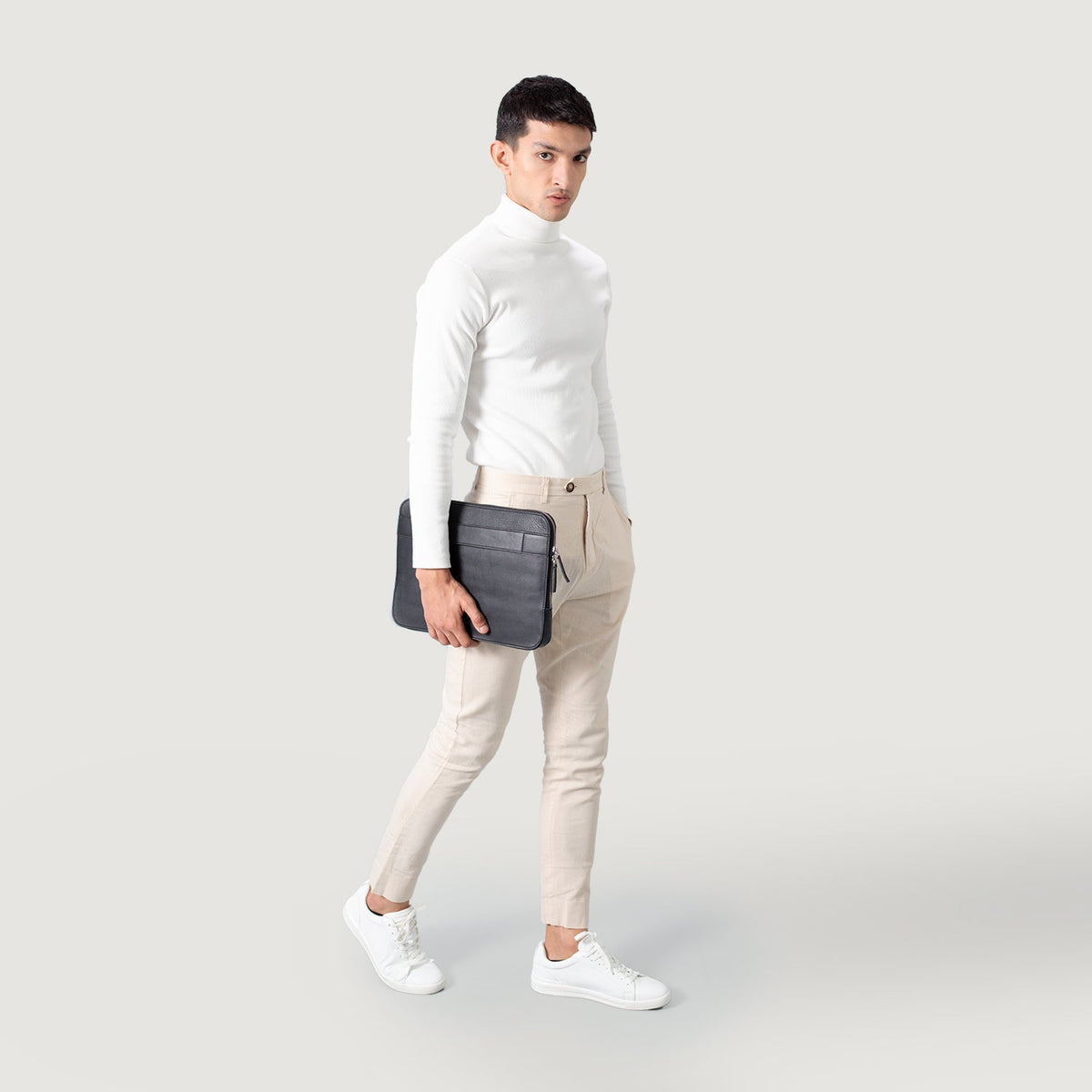 
The Baxter Leather Laptop Sleeve نسائي نسائي – alternate product view 2