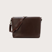 
The Carismatico Vintage Brown Leather Messenger Bag For Men & Women in Vintage Brown Full-Grain Leather - Full Exterior عرض أمامي وقَصّة مفصلة أنيقة | شراء أونلاين عبر المتجر الرسمي