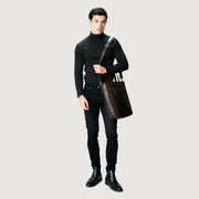 
عرض البطانة الداخلية Showing Dedicated Padded Laptop Sleeve & Multi-Compartment Organization