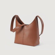 
The Stefani Brown Leather Hobo Bag For Women - عرض جانبي يوضح قَصّة الأكمام المريحة