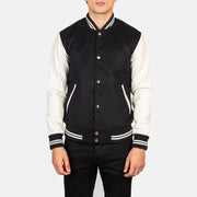 Close-Up Detail of Varsity &amp; Snap Buttons Hardware on Men's Vaxton أسود &amp; White Hybrid Varsity جاكيت جلد رجالي