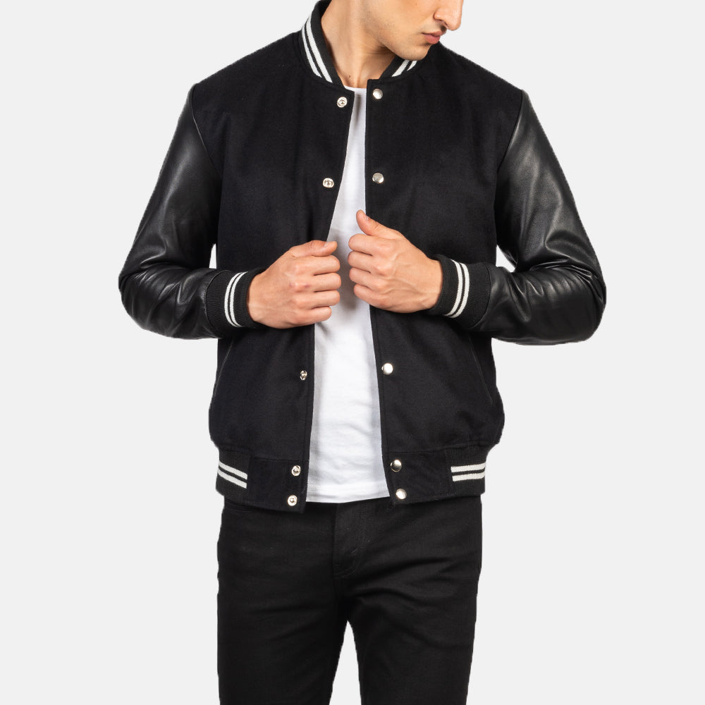 
Vaxton أسود Striped Hybrid Varsity جاكيت جلد رجالي in Black Sheepskin Leather - عرض أمامي وقَصّة مفصلة أنيقة | شراء أونلاين عبر المتجر الرسمي
