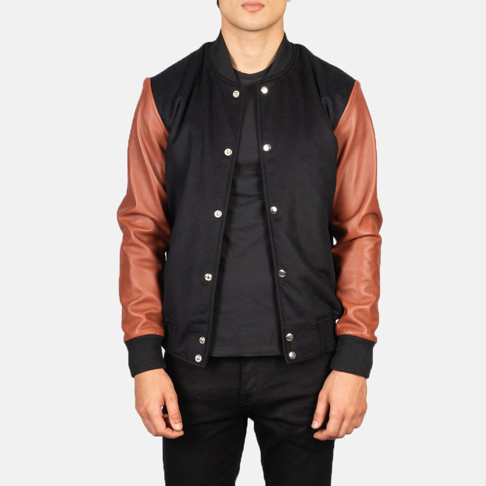 
Vaxton Brown Hybrid Varsity Jacket in Black & Brown Sheepskin Leather - عرض أمامي وقَصّة مفصلة أنيقة | شراء أونلاين عبر المتجر الرسمي