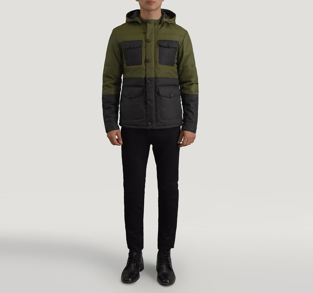 
Wayne أسود & أخضر Hooded Puffer جاكيت جلد رجالي - عرض جانبي يوضح قَصّة الأكمام المريحة